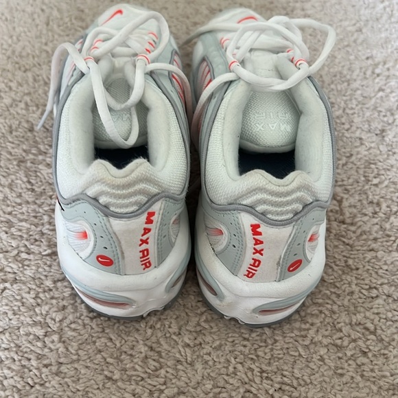 Men’s Nike Tailwind IV - Picture 4 of 8